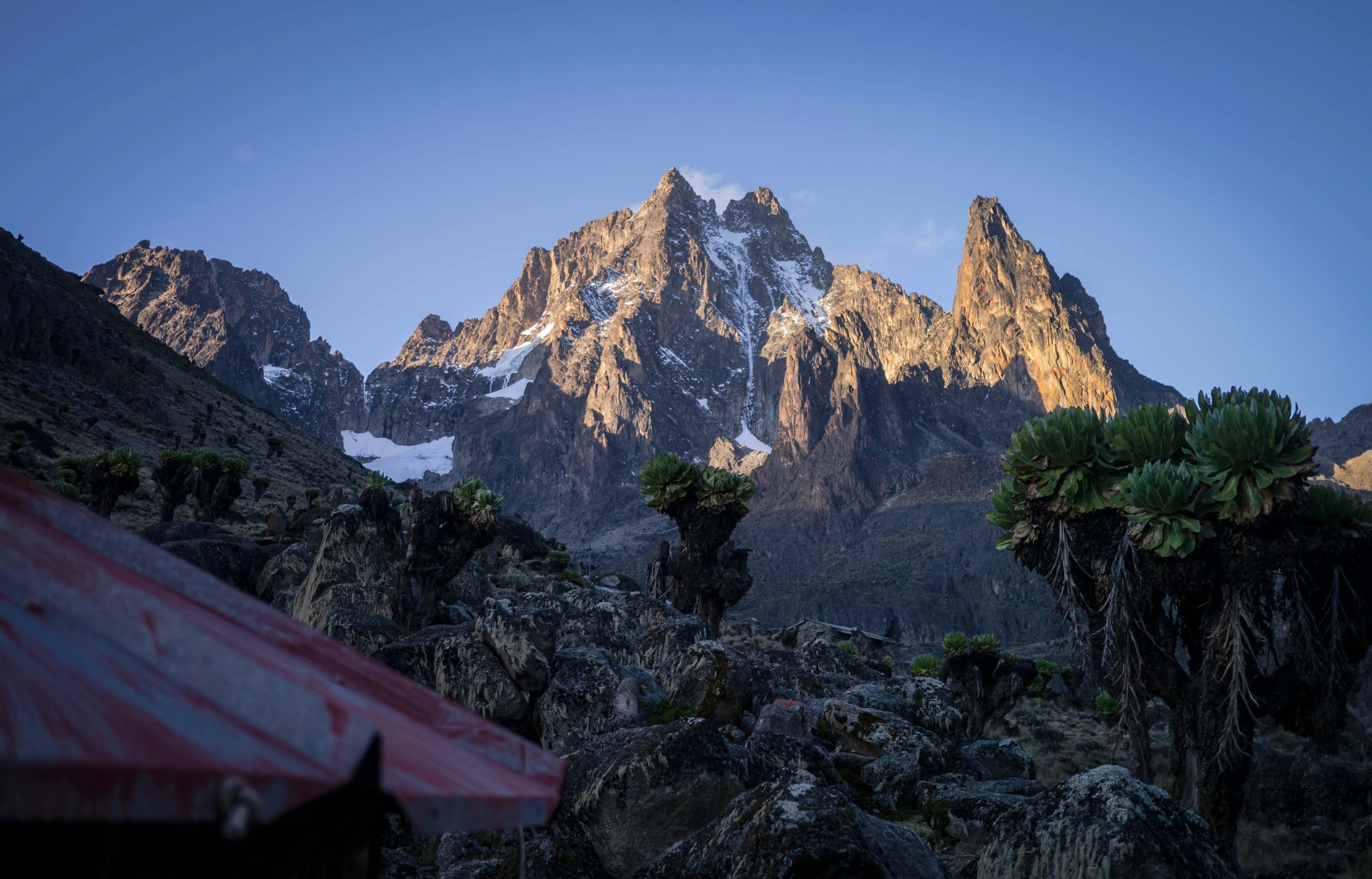 
5 Days Mount Kenya Lake Tour; Chogoria Route